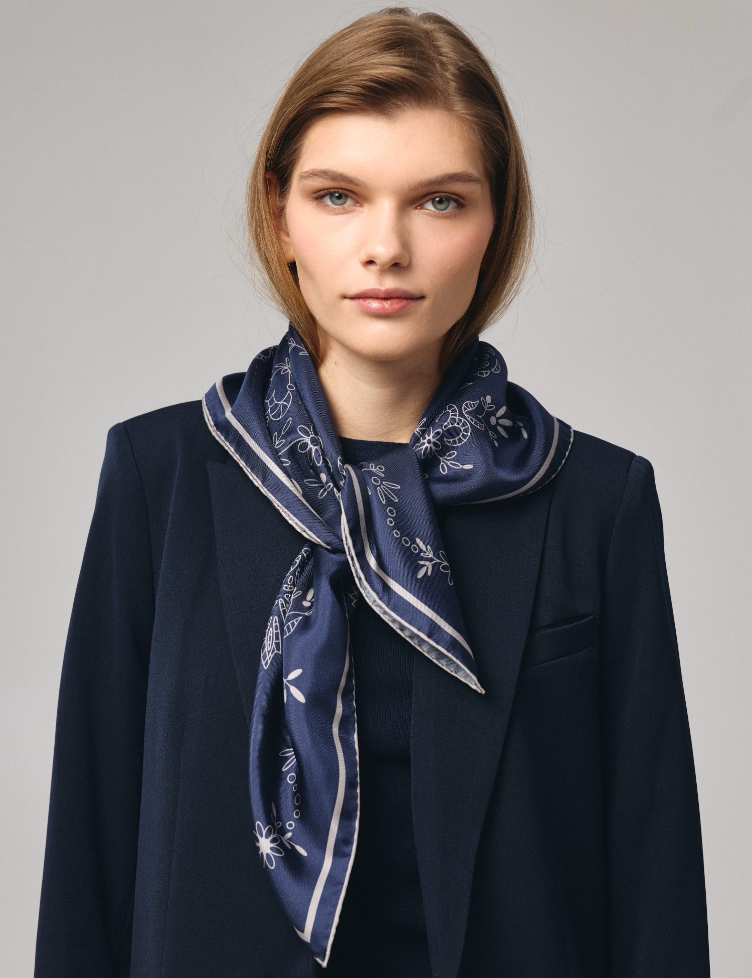 Картинка Шовкова хустина «Мереживо» Navy